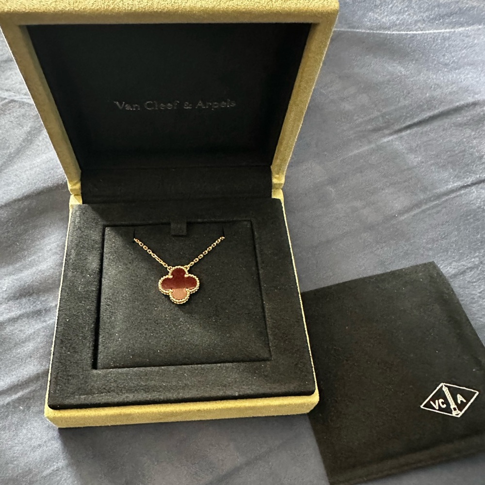 Van Cleef & Arpels Red Clover Gold Necklace